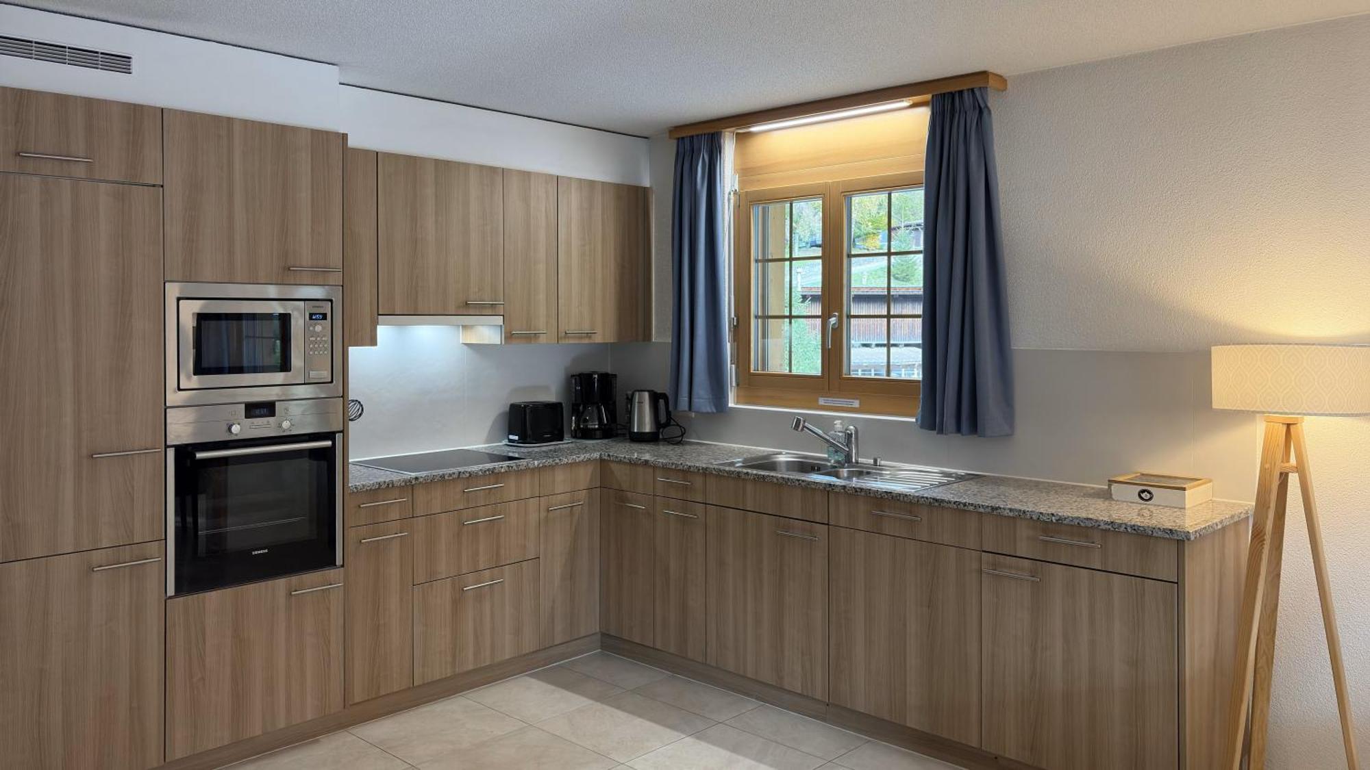 Family Frame Apartment *
